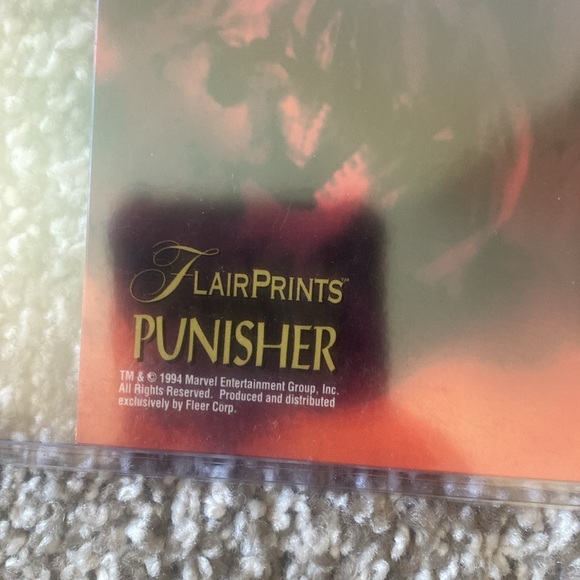 1994 FLAIR PRINTS "PUNISHER" MARVEL COMIC OVERSIZED CARD - Picture 3 of 6